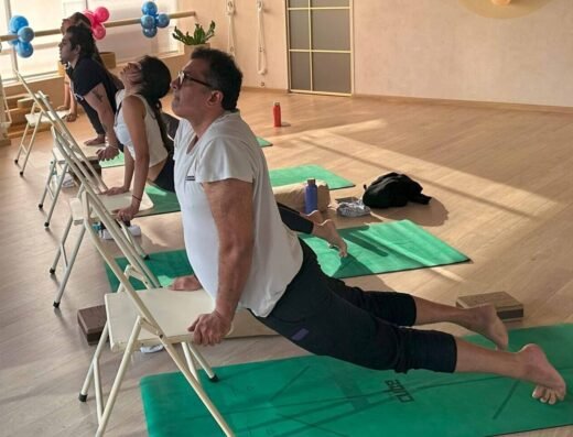 Ayam Yoga